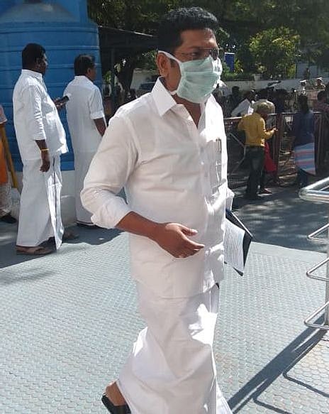 “கொரோனாவால் பாதிக்கப்பட்ட தமிழர்களை மீட்க முதல் குரல் கொடுத்தது தி.மு.க தான்”: சரவணன் MLA பெருமிதம்!