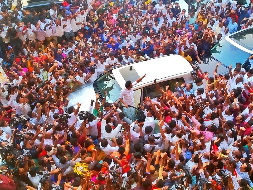 “அராஜக சக்திகளுக்கு எதிராக சமர்க்களத்தில் அயராமல் போராடும் தி.மு.க தலைவர்” - கொண்டாடும் உடன்பிறப்புகள்!