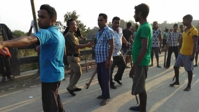 “டெல்லியைத் தொடர்ந்து மேகாலயாவிலும் இந்துத்வா கும்பல் வன்முறை” : இணையசேவை நிறுத்தம் - 144 தடை அமல்!