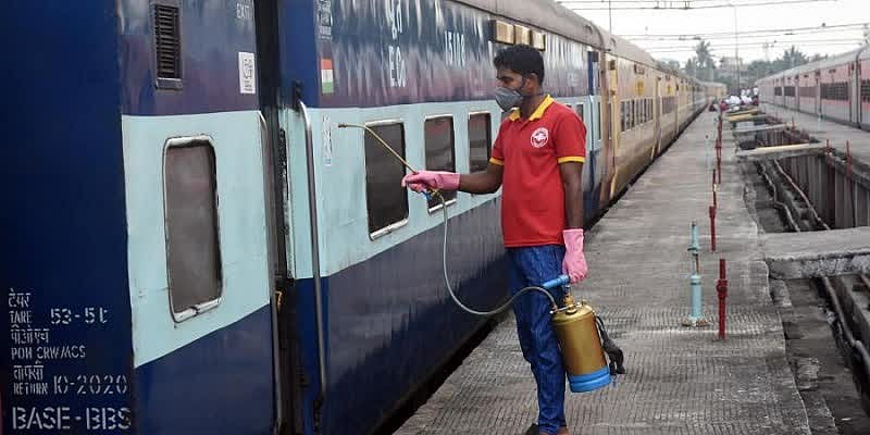 கொரோனா சிகிச்சை : தனிமை வார்டுகளாகும் இரயில் பெட்டிகள் - மத்திய அரசு முடிவு!