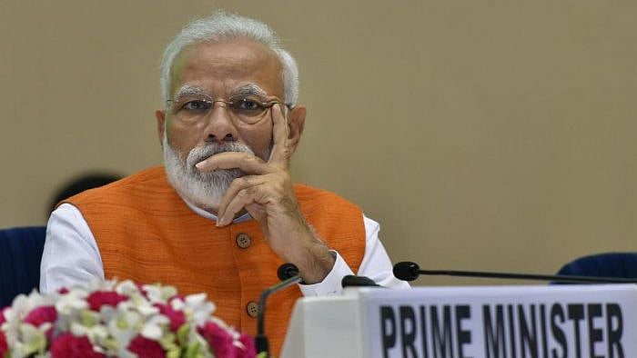 “படேல் சிலை முதல் ராஜபாதை வரை” : மக்கள் பணத்தை வீணடித்துவிட்டு மக்களிடம் நிதி கேட்பது நியாயமா பிரதமரே?