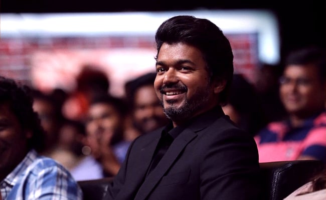 விஜய்யின் ‘மாஸ்டர்’ ரிலீஸ் எப்போது? - புது அப்டேட்டுடன் ரசிகர்களுக்கு ‘டபுள் ட்ரீட்’ கொடுத்த படக்குழு!