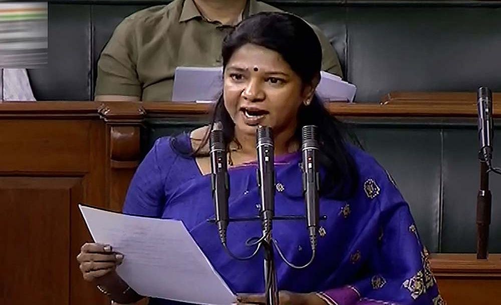 "எஸ்.சி.எஸ்.டி. வன்கொடுமை தடுப்பு கண்காணிப்பு கூட்டத்தை ஒருமுறை கூட கூட்டாத எடப்பாடி" - கனிமொழி விளாசல்!