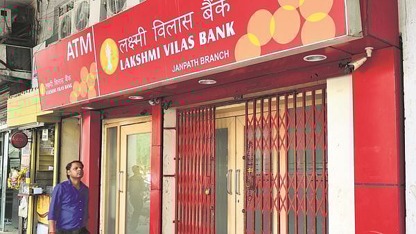 “Yes வங்கியை தொடர்ந்து சிக்கலில் LVB?” : RBI உதவியை நாடிய லட்சுமி விலாஸ் - கலக்கத்தில் வாடிக்கையாளர்கள்!