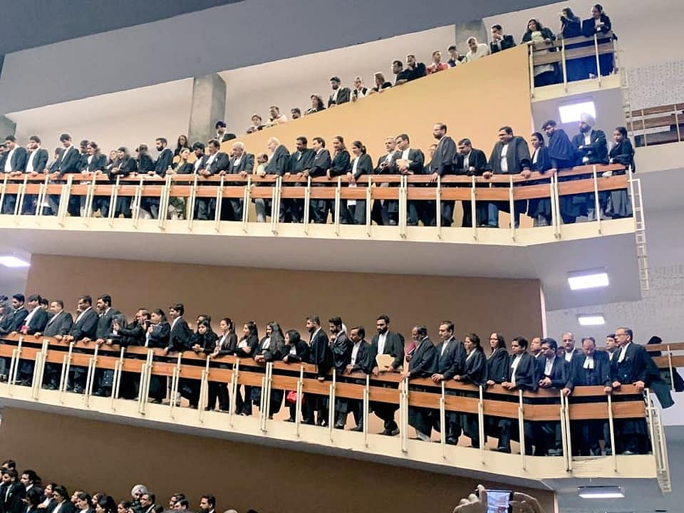 “யாருக்காக இவ்வளவு கூட்டம் தெரியுமா?” - ‘சத்தியம்’ போலான தீர்ப்புகள் உருவாக்கும் சாத்தியம் இதுதான்!