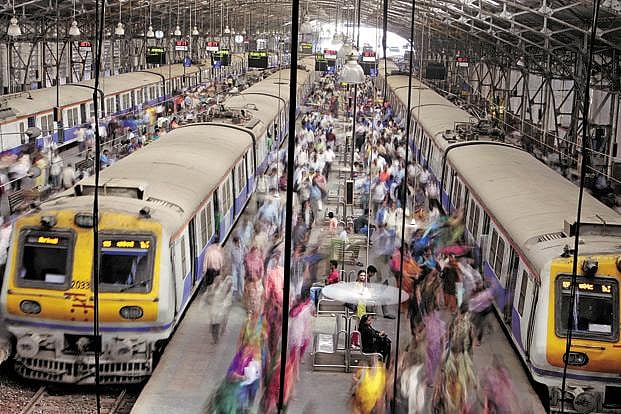 2017-19ல் ரயிலில் 165 பலாத்காரங்கள்.. எங்கே போனது பெண்கள் பாதுகாப்பு? - RTI மூலம் அம்பலம்!