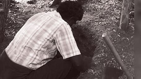 “பிறந்து ஒரு வாரமே ஆன பெண் குழந்தை பலி? - பெற்றோர் தலைமறைவு” : தீவிர விசாரணையில் போலிஸார் - பின்னணி என்ன?