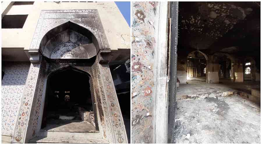 டெல்லி வன்முறை : சூறையாடப்பட்ட 14 மசூதி, தர்ஹாக்கள்.. இந்துத்வ கும்பலின் திட்டமிட்ட வெறிச்செயல் அம்பலம்!