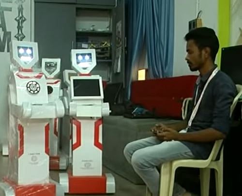 “கொரோனா தடுப்பு நடவடிக்கைக்கு ரோபோக்களை இலவசமாக தருகிறோம்” -தாமாக முன்வந்த திருச்சி ரோபோட்டிக் நிறுவனம்! 