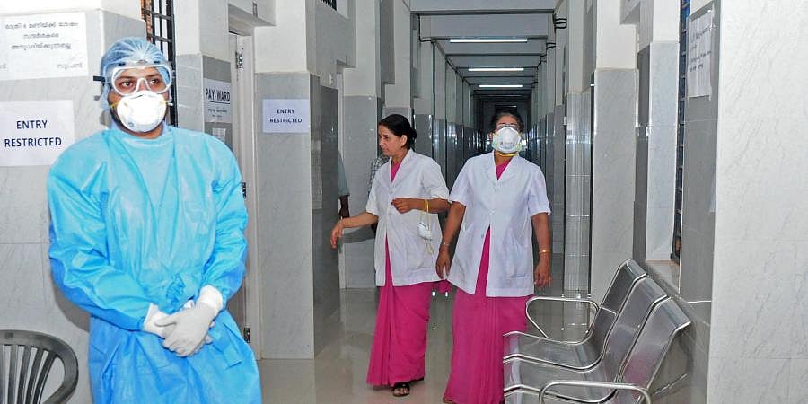 இதுதான் மருத்துவர்களுக்கு காட்டும் நன்றியா?: முகக்கவசம் கேட்ட மருத்துவர் இடமாற்றம்-எடப்பாடி அரசு அராஜகம்!