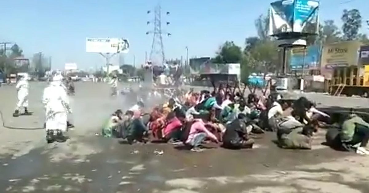 "சாப்பாடு போடுவார்கள் என நினைத்தோம்;கிருமி நாசினியை தெளித்தனர்”- புலம்பெயர் தொழிலாளர்களுக்கு நடந்த சோகம்!