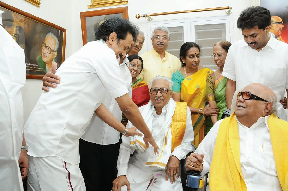 “இனமானப் பேராசிரியர் எனும் தி.மு.கழகத்தின் பேராசான்” : திராவிடக் கருவூலத்தின் பொதுவாழ்வுப் பயணம்!