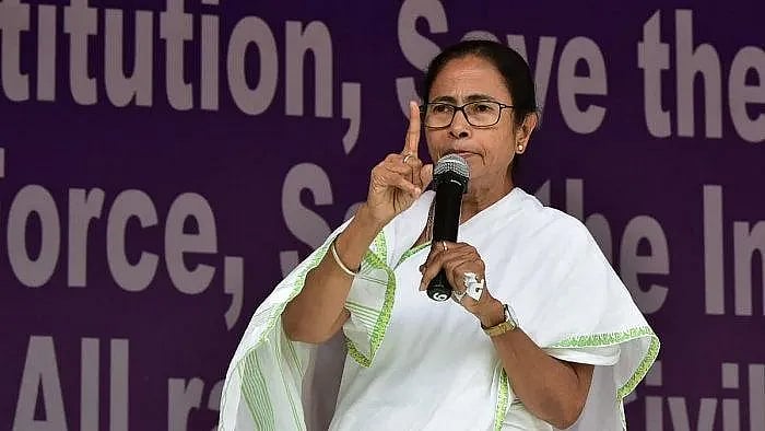 “மேற்கு வங்கத்தை டெல்லியாகவோ, உ.பியாகவோ மாற்ற அனுமதிக்க மாட்டேன்” - மம்தா பானர்ஜி திட்டவட்டம்!