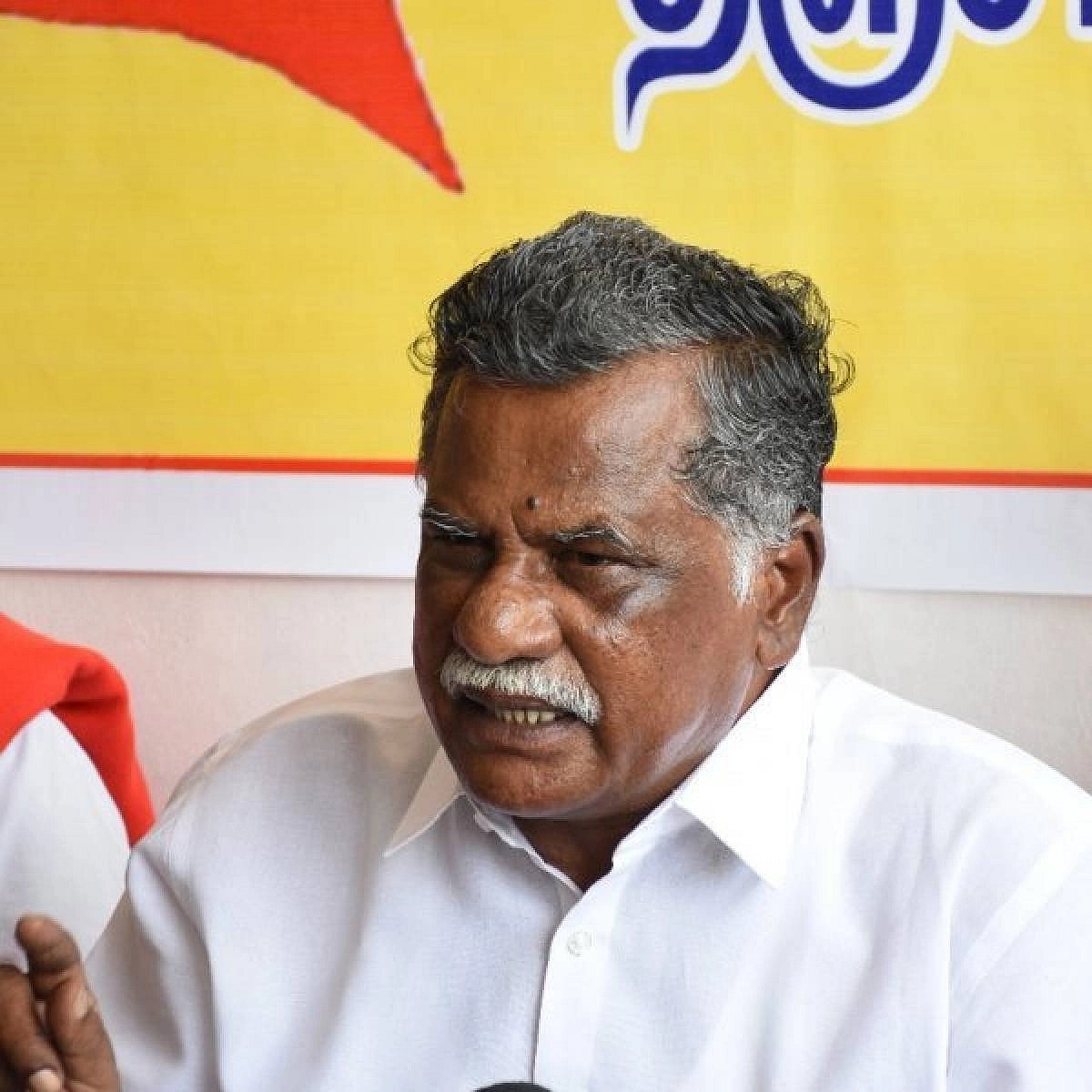 ’மக்கள் கொரோனா பீதியில் இருக்க, எடப்பாடிக்கு இந்த நக்கல் பேச்சு தேவையா?’ : முதல்வர் மீது பாயும் முத்தரசன்