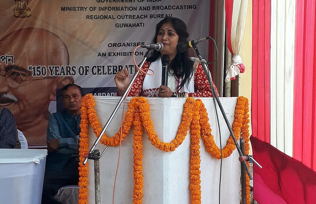 “மாட்டு சாணமும், கோமியமும் கொரோனாவை குணப்படுத்தும்” : யோகியைத் தொடர்ந்து பா.ஜ.க எம்.எல்.ஏ உளறல் பேச்சு!