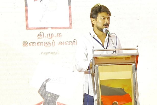 ’கொரோனா குறித்து காலையில் ஒரு அறிவிப்பு, மாலையில் ஒரு அறிவிப்பு’ : குழப்பத்தில் எடப்பாடி அரசு - உதயநிதி