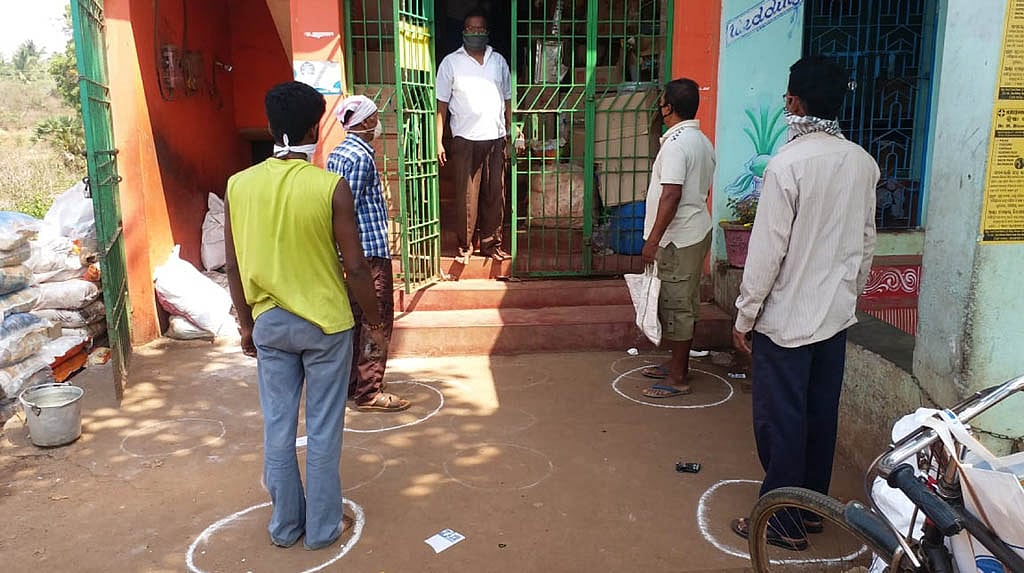 “கொரோனாவை தடுக்க 2022 வரை தனிமனித இடைவெளியைக் கடைபிடிக்க வேண்டும்” - ஹார்வர்டு பல்கலை. அதிர்ச்சி தகவல்!