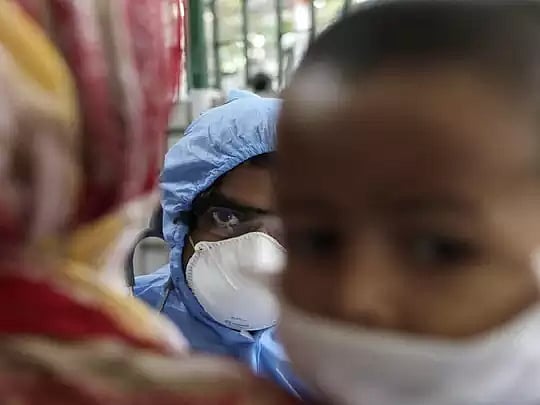 “பாசிட்டிவ்.. நெகட்டிவ்.. மீண்டும் பாசிட்டிவ்” : உயிரிழந்த கொரோனா நோயாளி - அதிர்ச்சி தகவல்! #Covid19