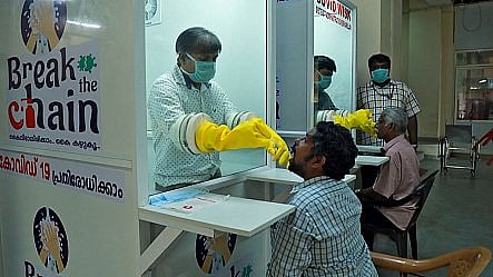 “சூப்பர்ஹீரோ பினராயி” கொரோனாவை வீழ்த்தும் கேரளா: எப்படி நிகழந்தது அதிசயம்?- பாராட்டும் வாஷிங்டன் போஸ்ட்! 