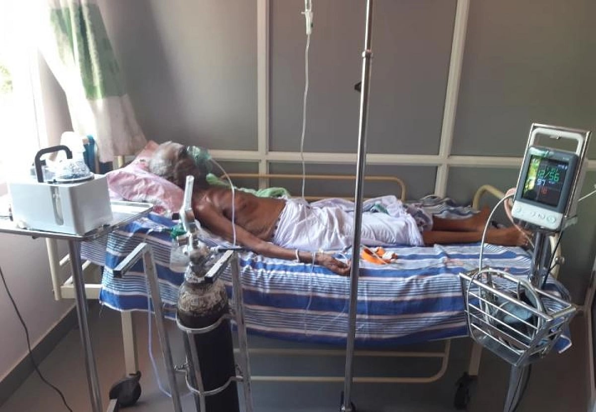 முருகனின் தந்தை வெற்றிவேல்