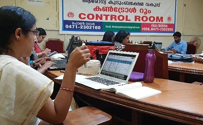 “மற்ற மாநிலங்களும் கேரளாவைப் போன்று மாறவேண்டும்” - ஜிக்னேஷ் மேவானி ட்வீட்! #Corona