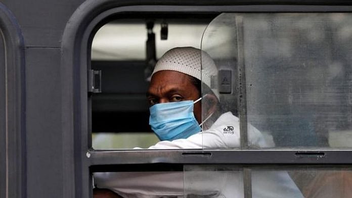 “தப்லிகி ஜமாத்தை சேர்ந்த கொரோனா பாதித்தவர் போலிஸ் மீது எச்சில் துப்பினாரா?” - உண்மை அம்பலம்! #FactCheck 