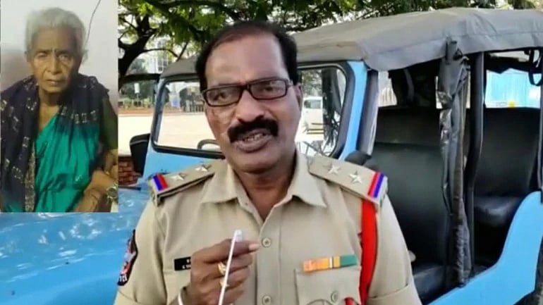 “தாயின் இறுதிச்சடங்கில் பங்கேற்காமல் வீடியோ மூலம் அஞ்சலி செலுத்திய போலிஸ் அதிகாரி” - நெகிழ்ச்சி சம்பவம்!