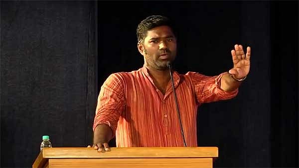 “அவதூறு வழக்கில் மாரிதாஸ் கைது” : போலிஸாருக்கு இடையூறாக வாக்குவாதம் செய்த பா.ஜ.கவினரால் பரபரப்பு!