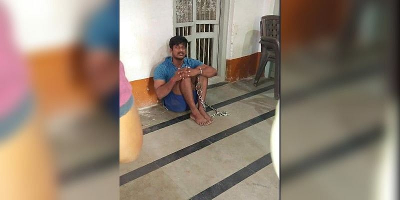 பைக்கை கழுவிய CRPF வீரரை சங்கிலியால் கட்டி வைத்து கர்நாடக போலிஸ் அராஜகம்! (Video)