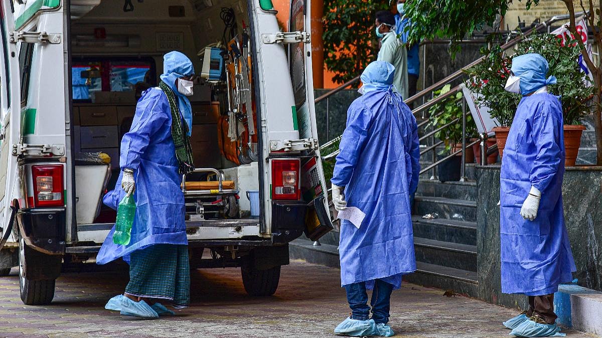 “கொரோனாவுக்கு எதிராக சேவையாற்றும் பணியாளர்களுக்கு ஊதியம் மட்டும் ஈடாகாது” - சென்னை ஐகோர்ட் கருத்து!