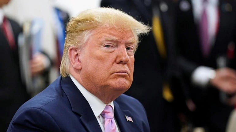 “ட்ரம்ப் ஓர் அரசியல் கொரோனா” : அமெரிக்காவும் கொரோனாவும் - தி.மு.க மா.செ எழுதிய கட்டுரை! #Covid19