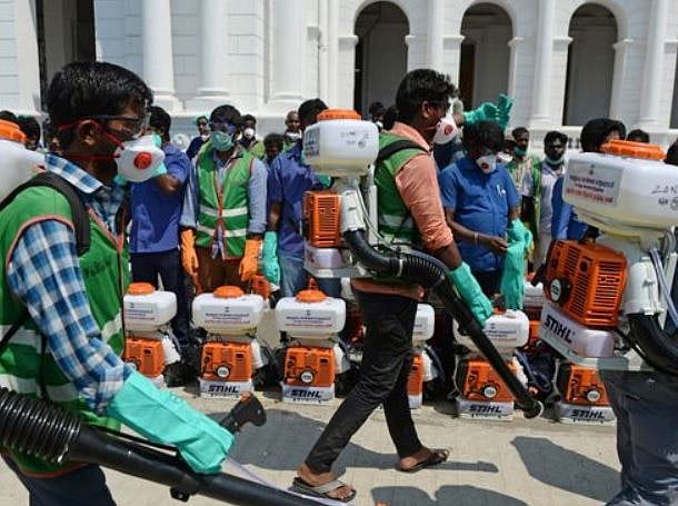 கொரோனா பணி : ஒப்பந்த தொழிலாளர்களுக்கும் ரூ.2 லட்சம் காப்பீடு பொருந்துமா? - தமிழக அரசுக்கு ஐகோர்ட் கேள்வி!