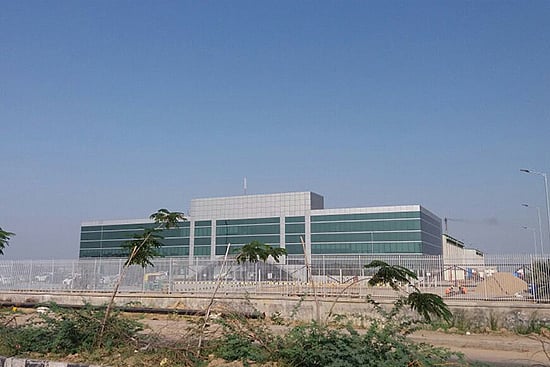 அமெரிக்கா ஏன் ஹைட்ராக்சிக்ளோரோகுயின் உற்பத்தி செய்யத்தயங்குகிறது: அழிவின் அரசியலும் அதிர்ச்சி பின்னணியும்