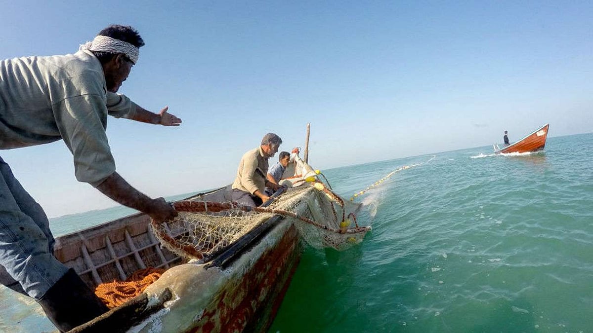 “ஈரானில் சிக்கியுள்ள இந்திய மீணவர்களை மீட்க நடவடிக்கையை விரைவு படுத்துக” - அரசுக்கு சுப்ரீம் கோர்ட் ஆணை!