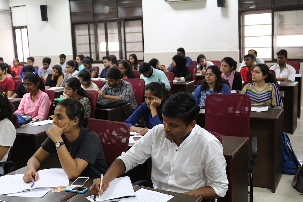 “ஏழை எளிய மாணவர்களின் கல்விக் கனவை காவு வாங்க சதி” : கலை, அறிவியல் படிப்புகளுக்கும் நுழைவுத்தேர்வு?