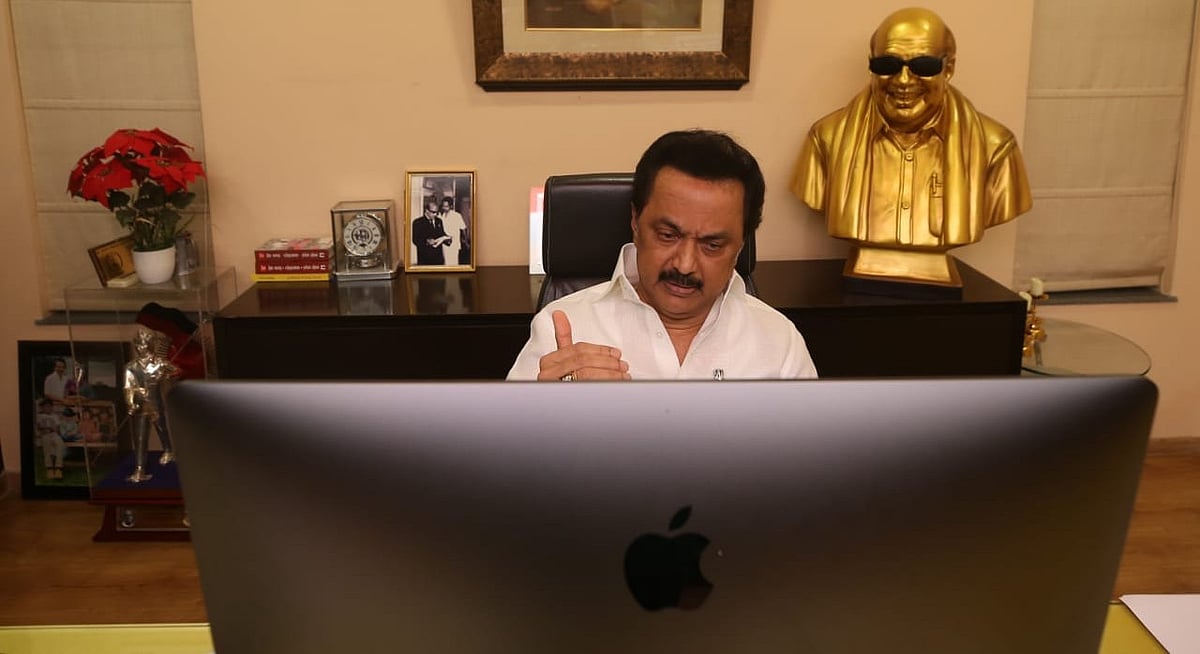 ‘ஒன்றிணைவோம் வா’ செயல்திட்டப் பணிகள் எவ்விதம் நடக்கின்றன? - ஆய்வு செய்த மு.க.ஸ்டாலின்! #Corona