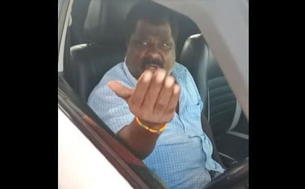 ஊரடங்கை மதிக்காமல் மது போதையில் காரில் சுற்றிய அ.தி.மு.க பிரமுகர் - பெண் எஸ்.ஐ-யிடம் வாக்குவாதம்! Video