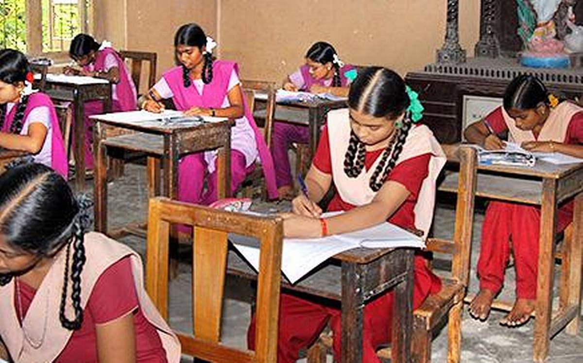 "10ம் வகுப்பு தேர்வை ரத்து செய்து ‘All Pass' என அறிவிக்கவேண்டும்” - அரசுக்கு ஆசிரியர் சங்கம் வேண்டுகோள்!