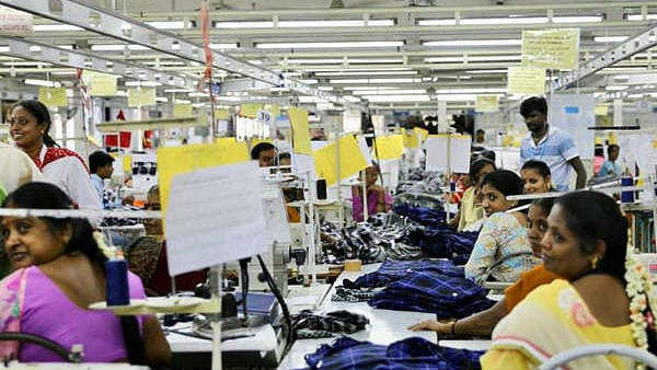 “13 வகையான ஆலைகள் இனி இயங்கும்?” - அறிவிப்பை உடனே திரும்பப் பெற்ற தமிழக அரசு! #CoronaLockDown