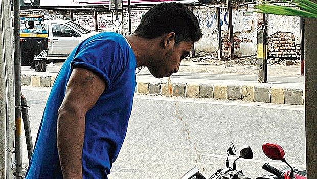 “பொதுவெளியில் எச்சில் துப்பினால் ரூ.1,000 ஸ்பாட் ஃபைன்” - டெல்லி மாநகராட்சி நிர்வாகம் அதிரடி! #Corona