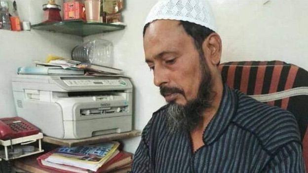 “குடும்பத்தினரே அஞ்சும் நிலை; இந்துகளின் உடலை அடக்கம் செய்யும் இஸ்லாமியர்கள்” : கொரோனாவை வென்ற மனிதநேயம்!