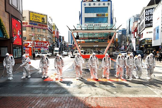 தென் கொரியாவைப் பார்த்தாவது பாடம் கற்குமா இந்தியா? - ஊரடங்கு தளர்வால் கொரோனா பாதிப்பு அதிதீவிரமாகும்!