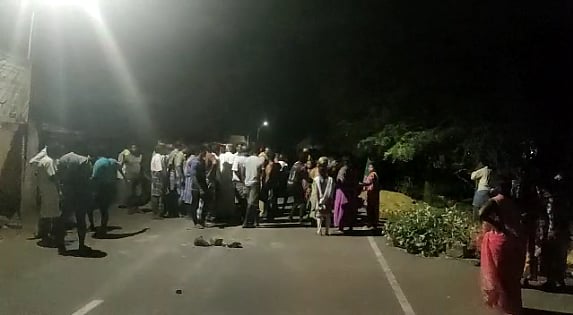 “மதுபோதையில் பைக்கில் வேகமாக வந்த இளைஞர்கள்- தட்டிக்கேட்ட அண்ணன் கொலை; தம்பிக்கு வெட்டு”: அதிர்ச்சி தகவல்