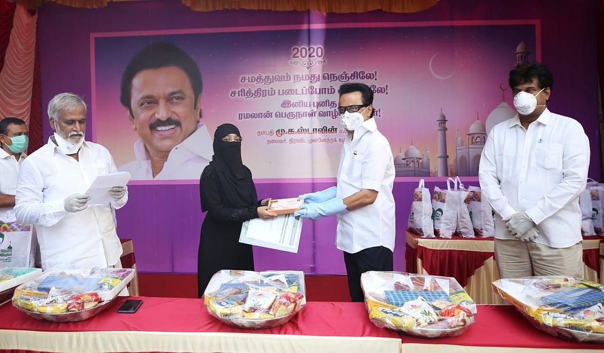 கொளத்தூர் தொகுதியில் பல்வேறு நலத்திட்ட உதவிகளை வழங்கிய தி.மு.க தலைவர் மு.க.ஸ்டாலின்!