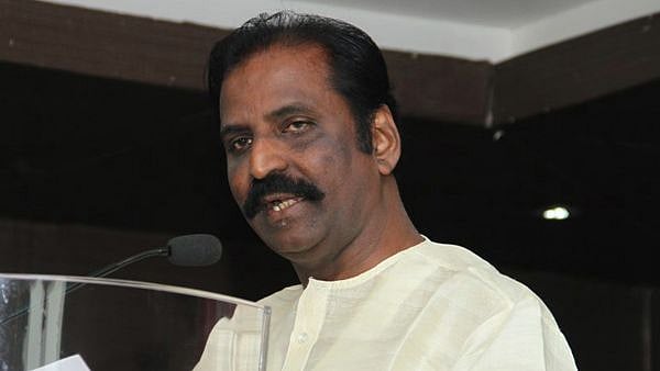 “உழவர்களின் அடிமடியில் கை வைத்தால்...” - இலவச மின்சார ரத்து குறித்து அரசுக்கு வைரமுத்து எச்சரிக்கை!