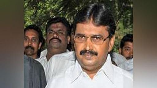 “மத்திய அரசின் குடோனில் இருந்து வெளிவரும் பூச்சிகளால் சுகாதார பாதிப்பு”: கொந்தளிக்கும் தி.மு.க எம்.எல்.ஏ!