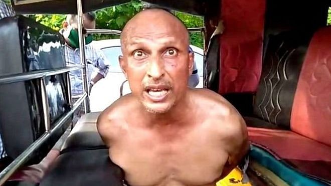 ஜெகன்மோகன் அரசுக்கு எதிராக கருத்து: பொது வெளியில்  அரசு மருத்துவரை தாக்கி  ஆந்திர போலிஸ் அத்துமீறல் VIDEO