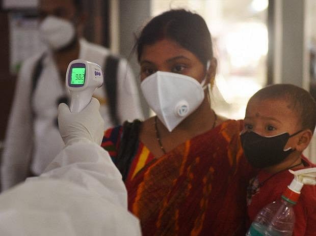 இன்று ஒரே நாளில் 786 பேருக்கு கொரோனா பாதிப்பு... பலி எண்ணிக்கை 98 ஆனது! #CoronaUpdates