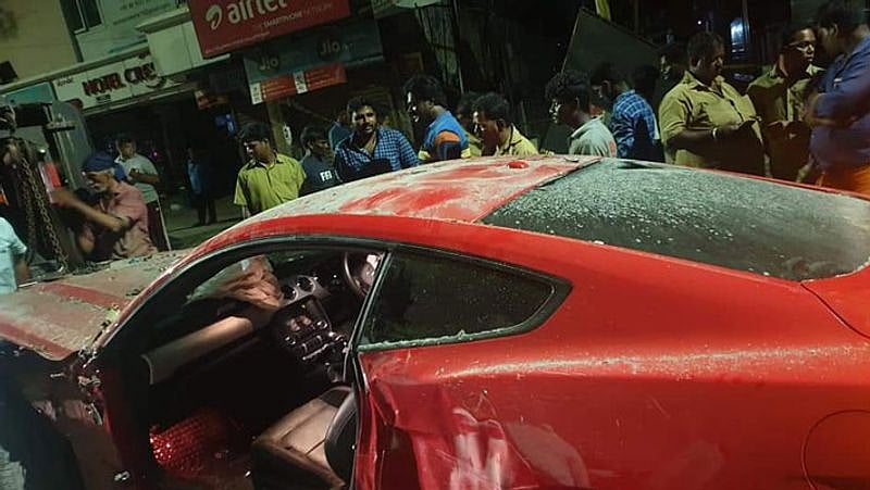 மதுபோதையில் காரில் வேகமாக வந்து விபத்துஏற்படுத்திய இளைஞர்கள் - முதல் நாளே நடந்த அட்டூழியம்!