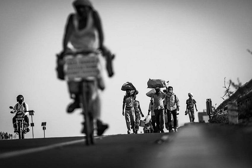 “கையில் 1 ரூபாய் கூட இல்லை... வேலையும் பறிபோனது” - 7 நாட்கள் பயணித்து ஊர் திரும்பிய தொழிலாளி தற்கொலை!